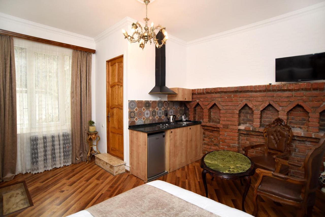 Old Vera Apartment