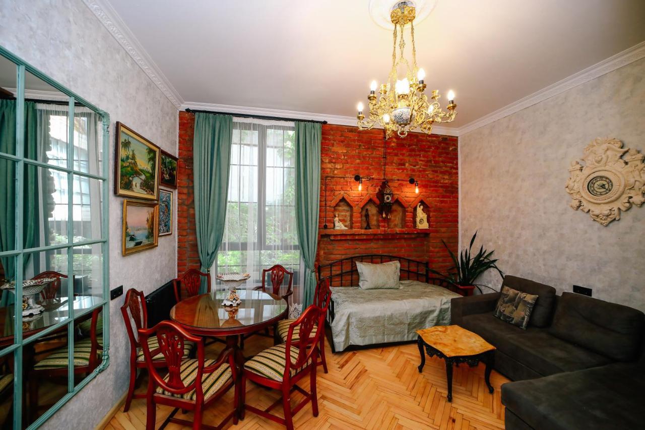 Апартаменти Old Vera
